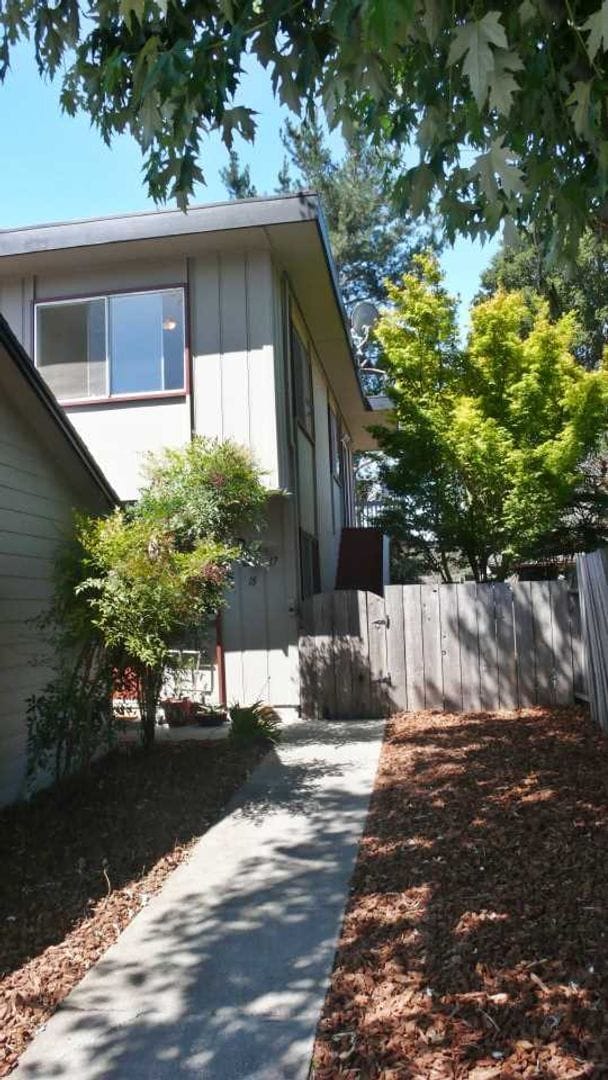 Building Photo - 17 Jolley Way