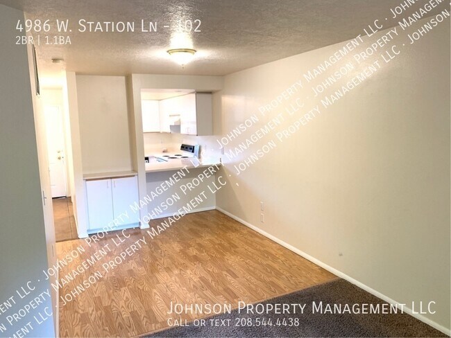 Building Photo - 4986 W Station Ln