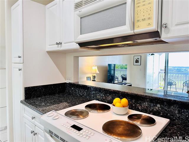 Building Photo - 94-510-510 Lumiaina St