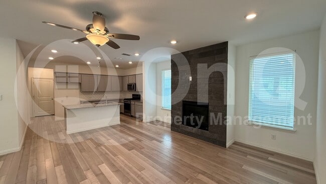 Foto del edificio - 2521 Stella Ln