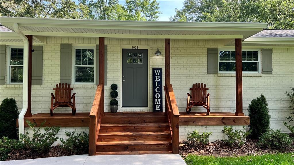 Primary Photo - 1039 Washington Ave