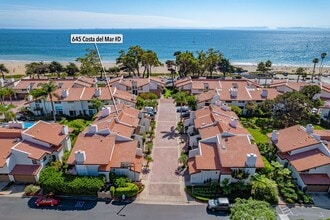 Building Photo - 645 Costa Del Mar