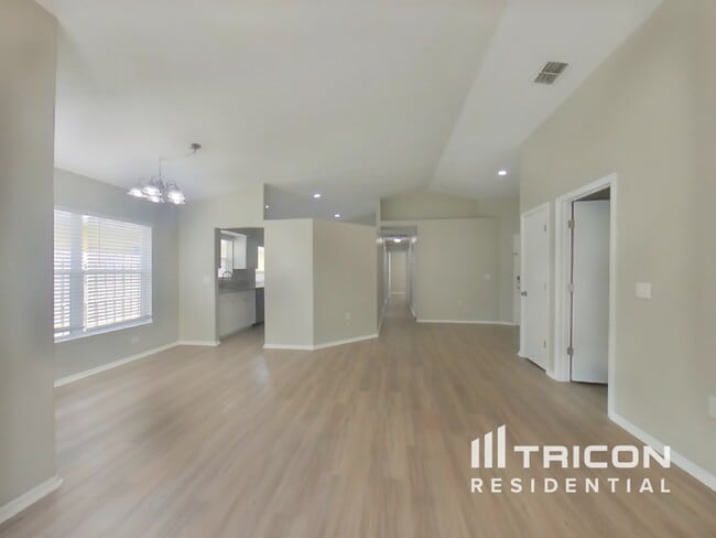 Foto del edificio - 1305 Timberbend Cir