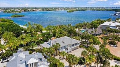 Building Photo - 3604 Casey Key Rd