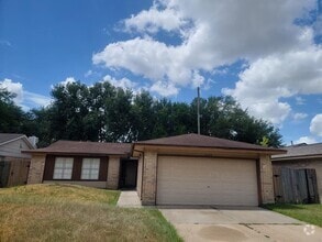 Building Photo - 21023 Western Valley Dr