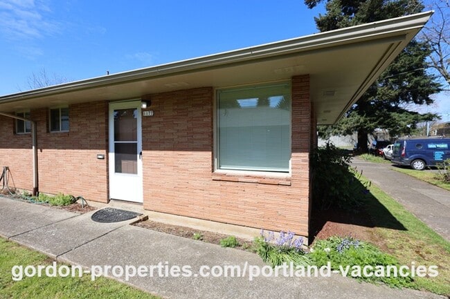 Photo - NE 65th Ave - End unit 1 bedroom apartment