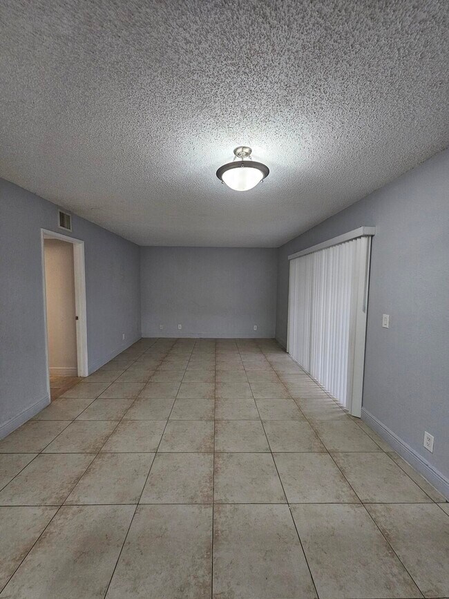 Building Photo - 1660 Windorah Way