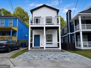 Building Photo - 962 Welch St SW