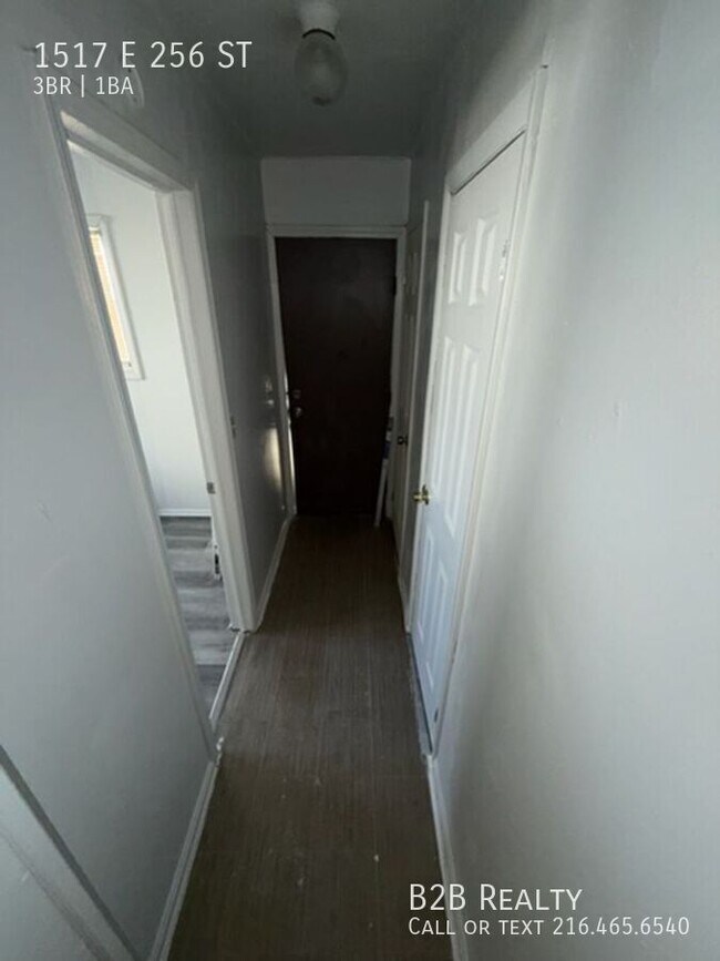 Foto del edificio - 1517 E 256th St