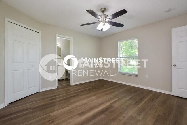 Foto del edificio - 3 Bedroom Pet-Friendly Home in AUBURNDALE,...