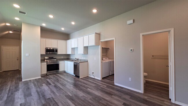 Foto del edificio - 233 Ridgeside Ct