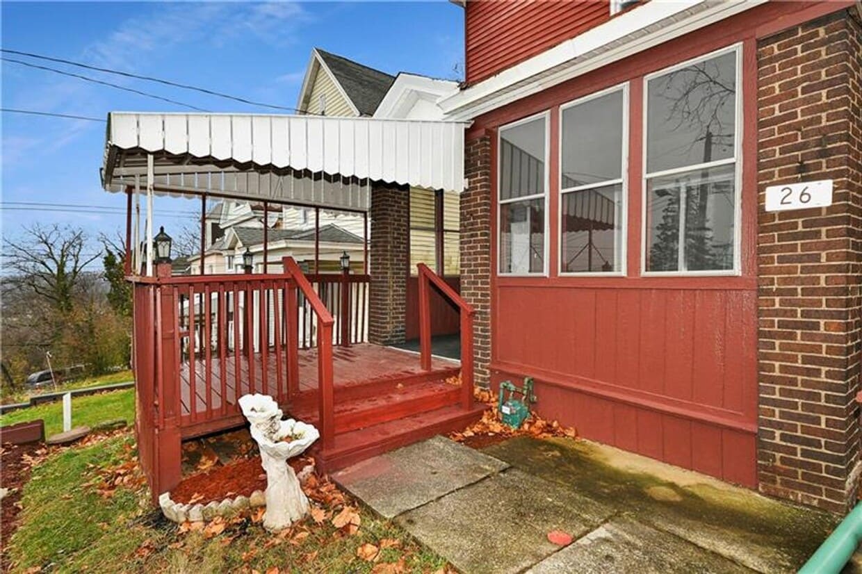 Primary Photo - Beautifully Remodeled 3 Bedroom House in C...