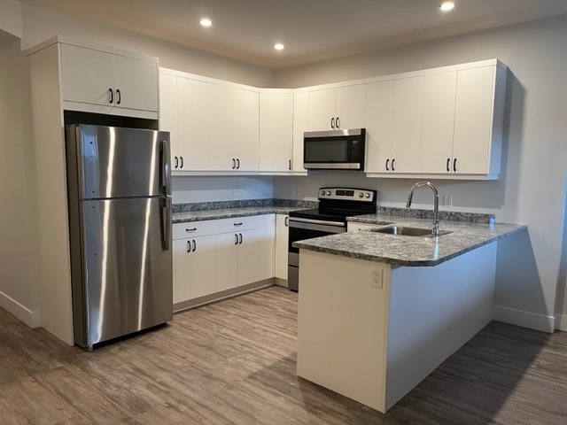 Building Photo - 8408-B-8488 88 Ave
