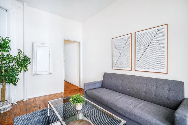 Foto del edificio - 211 E 14th St