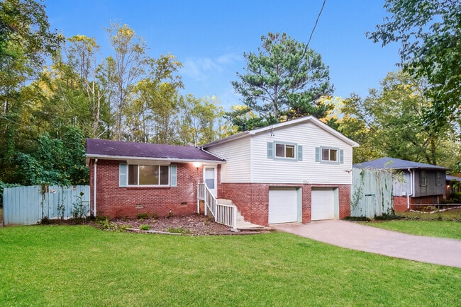 Building Photo - 191 Lucan Way