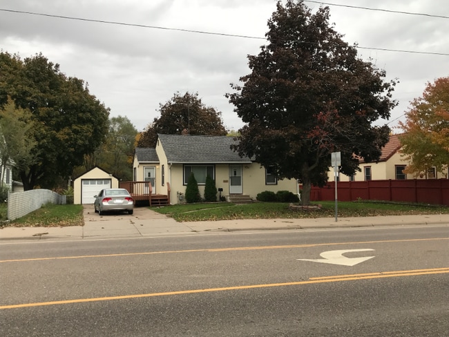 Building Photo - 1615 Concord St S