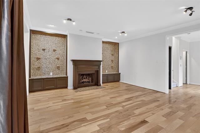Building Photo - 5713 Pershing Ave