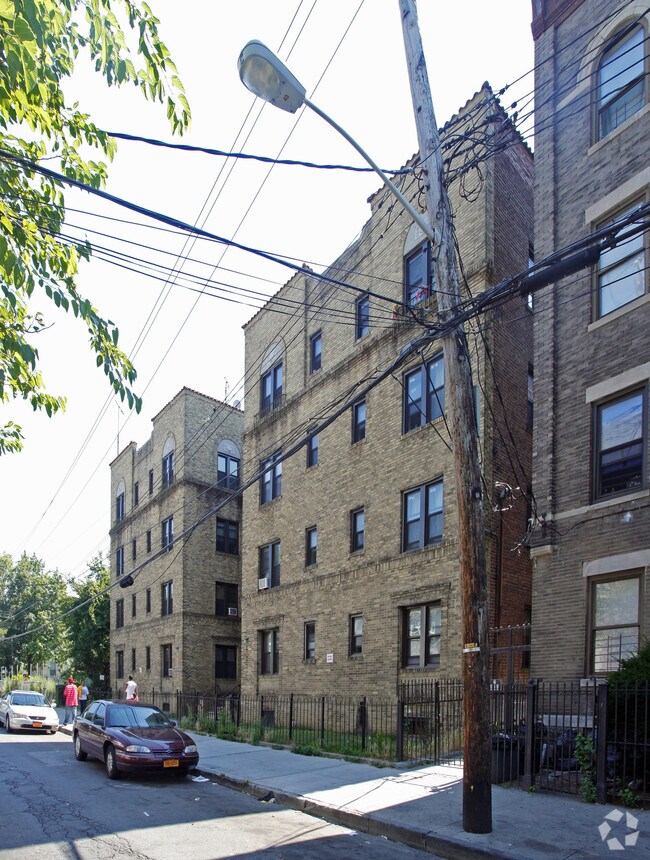 Foto principal - 218 S 3rd Ave