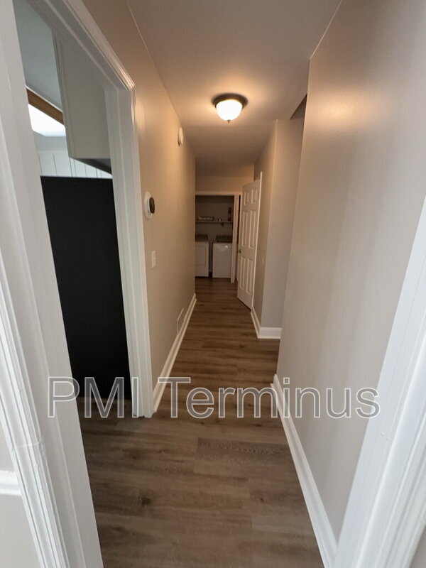 Foto del edificio - 4756 Forest Glen Ct NE