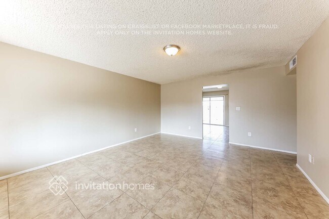 Building Photo - 3502 W Voltaire Ave