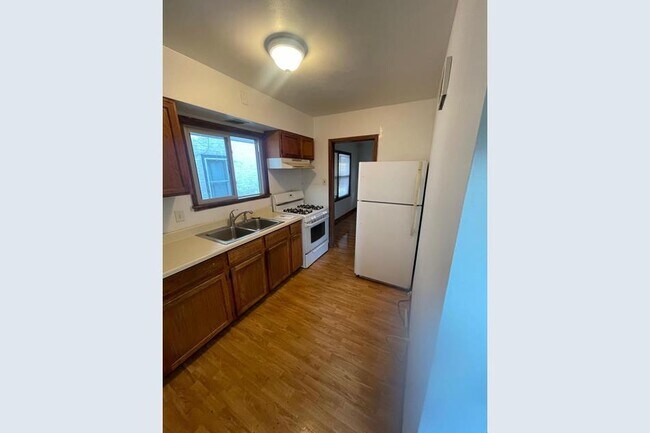 Kitchen - 1225 7th St E