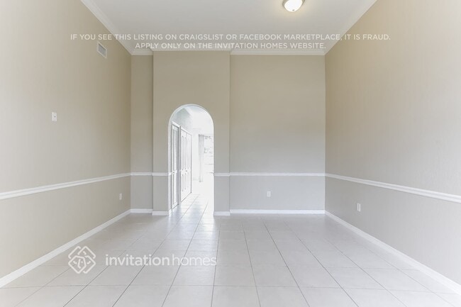 Building Photo - 16960 SW 141st Ave