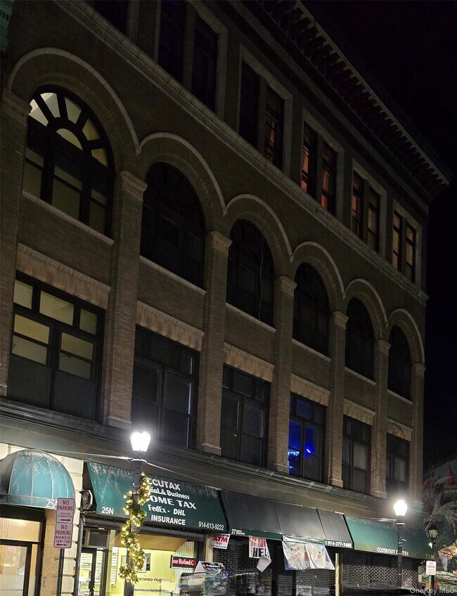 Foto del edificio - 25 N Broadway