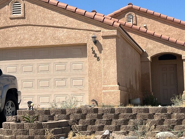 Foto del edificio - 3 Bedroom 2 bath Home Boat Deep Garage and...