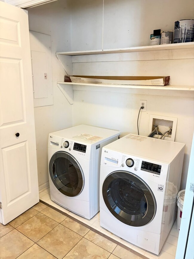 Building Photo - 5 Points Duplex