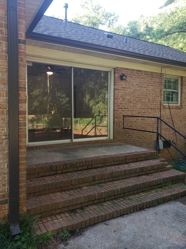 Building Photo - 6736 Hartsell Pl
