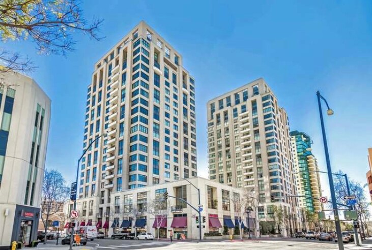 Foto principal - 645 Front St