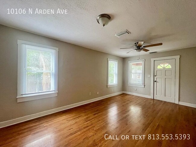 Building Photo - 10106 N Arden Ave