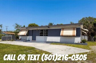 Building Photo - 5925 SW 27th St