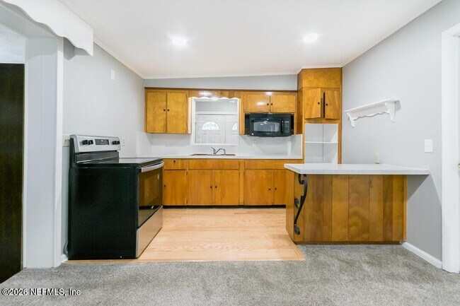 Building Photo - 284 E 47th St
