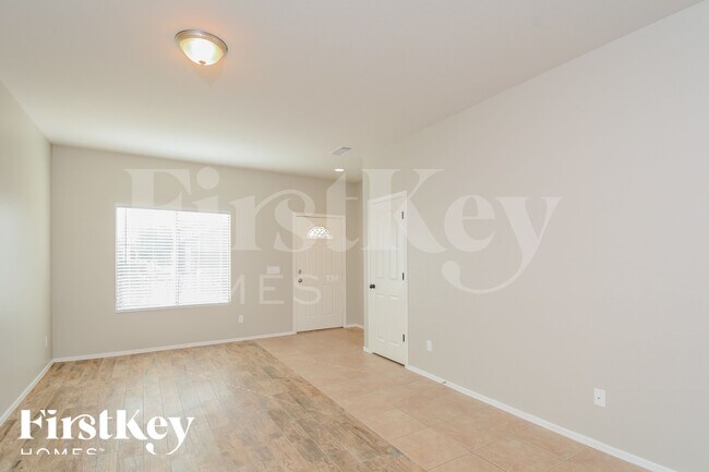 Foto del edificio - 12918 W Columbine Dr