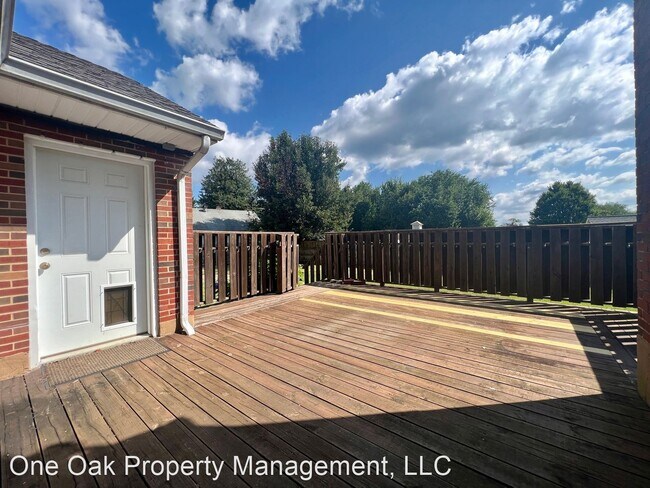 Foto del edificio - 2 br, 1 bath House - 3405 Oliver Rd.