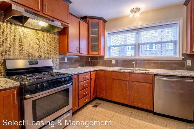 Building Photo - 7548 Wellington Way