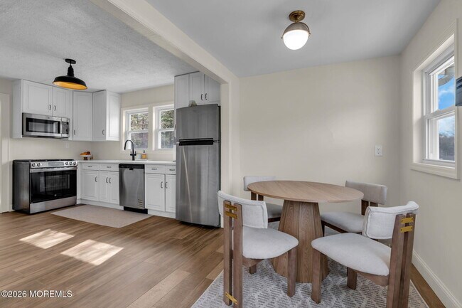 Foto del edificio - 460 Brickyard Rd