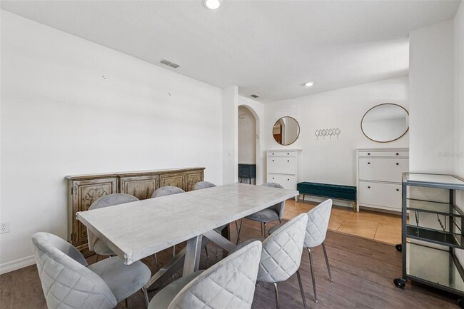 Building Photo - 1422 Fox Squirrel Dr