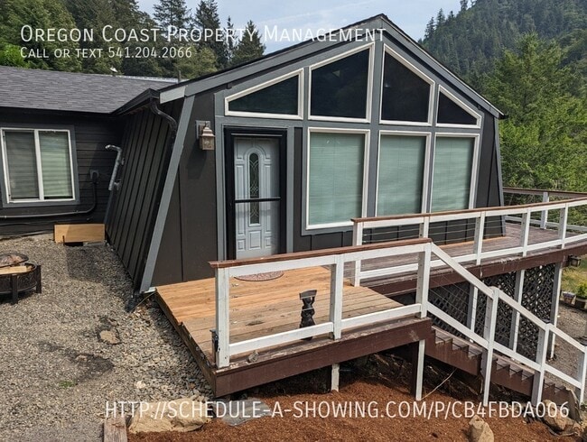 Building Photo - Beautiful 3 bedroom home on the Trask river