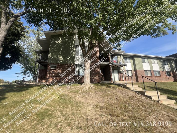 Foto principal - 4352 N 94th St