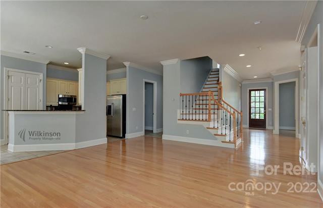 Foto del edificio - 8016 Lansford Rd