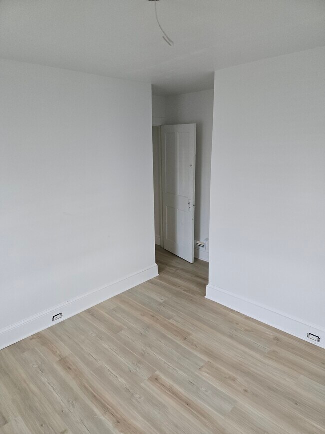 Bedroom 2 - 1414 Willison St