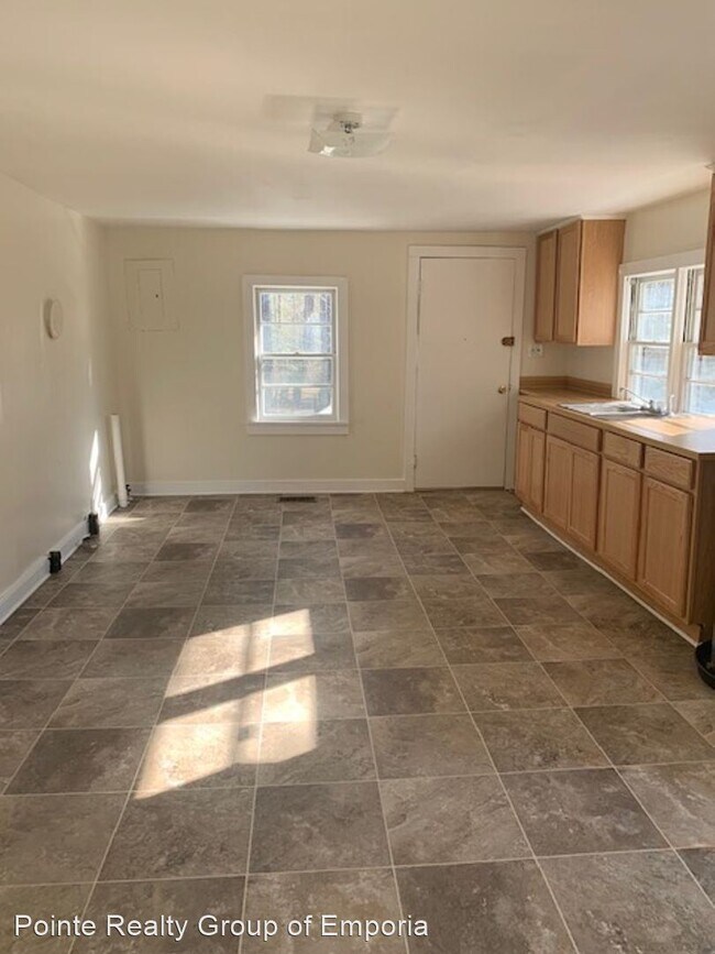 Building Photo - 3 br, 1 bath House - 4171 Independence Chu...