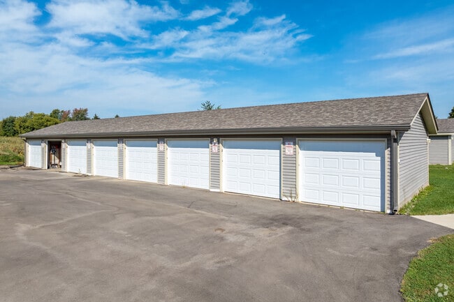 Detached Garages - Hemlock Street Apartments