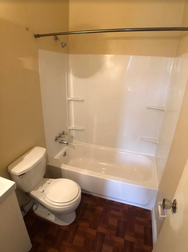 1601 Lincoln Way Unit 1, White Oak, PA 15131 Room for Rent in White