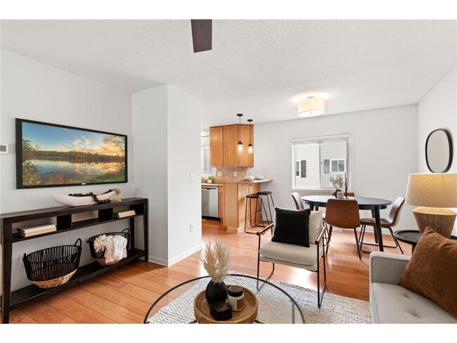 Building Photo - 6543 Regency Ln
