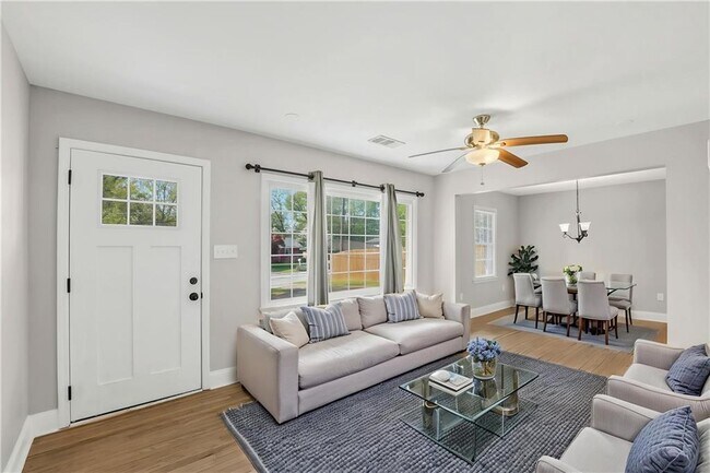 Foto del edificio - 2866 Belvedere Ln