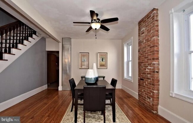 Building Photo - 423 Breckenridge St