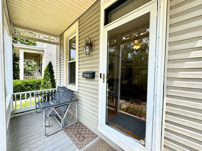 Building Photo - Charming 3 Bed/2 Full Bath in Columbia Tus...